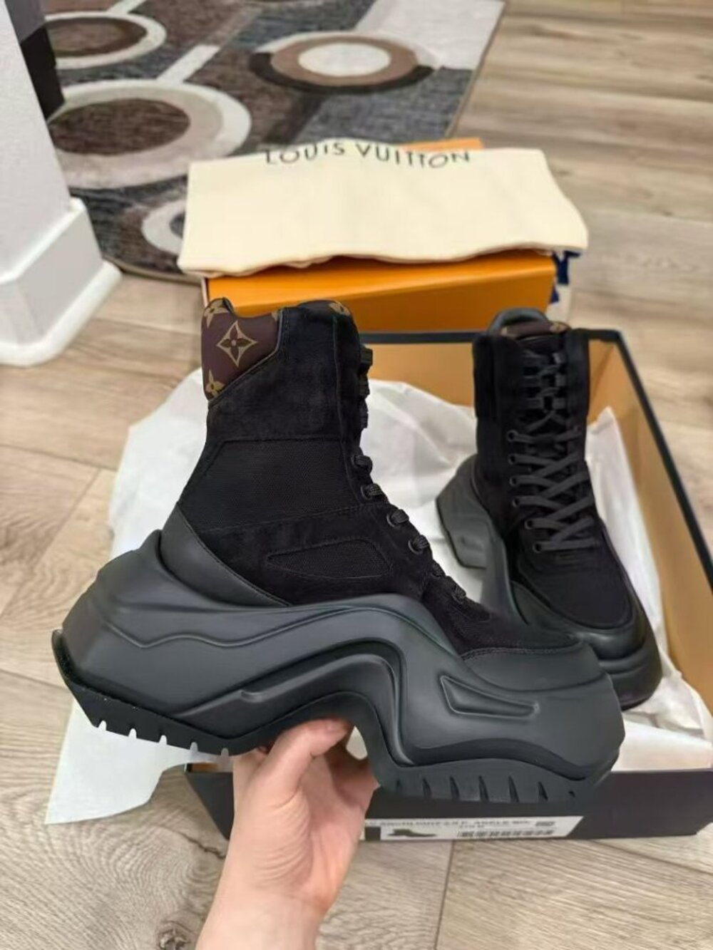 NIB Authentic Louis Vuitton Archlight 2 Platform Sneakers